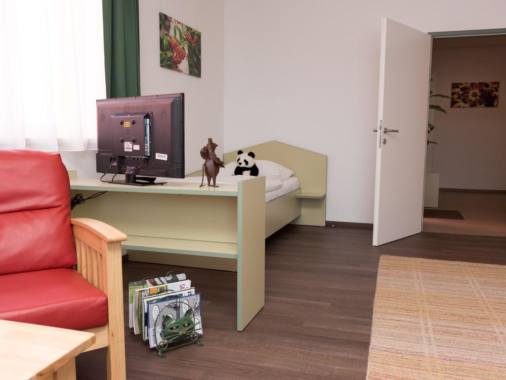 Winrooms Seminar Hotel&Apartments Wiener Neustadt Buitenkant foto